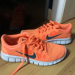 Youth size 7 Nike tennis shoes